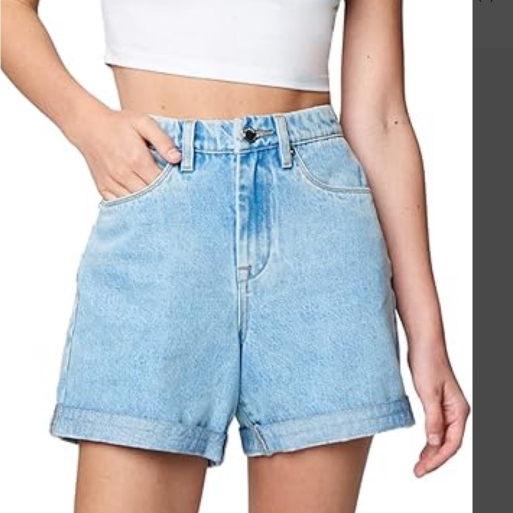 Blank NYC the Perry Mom short NWT size 27